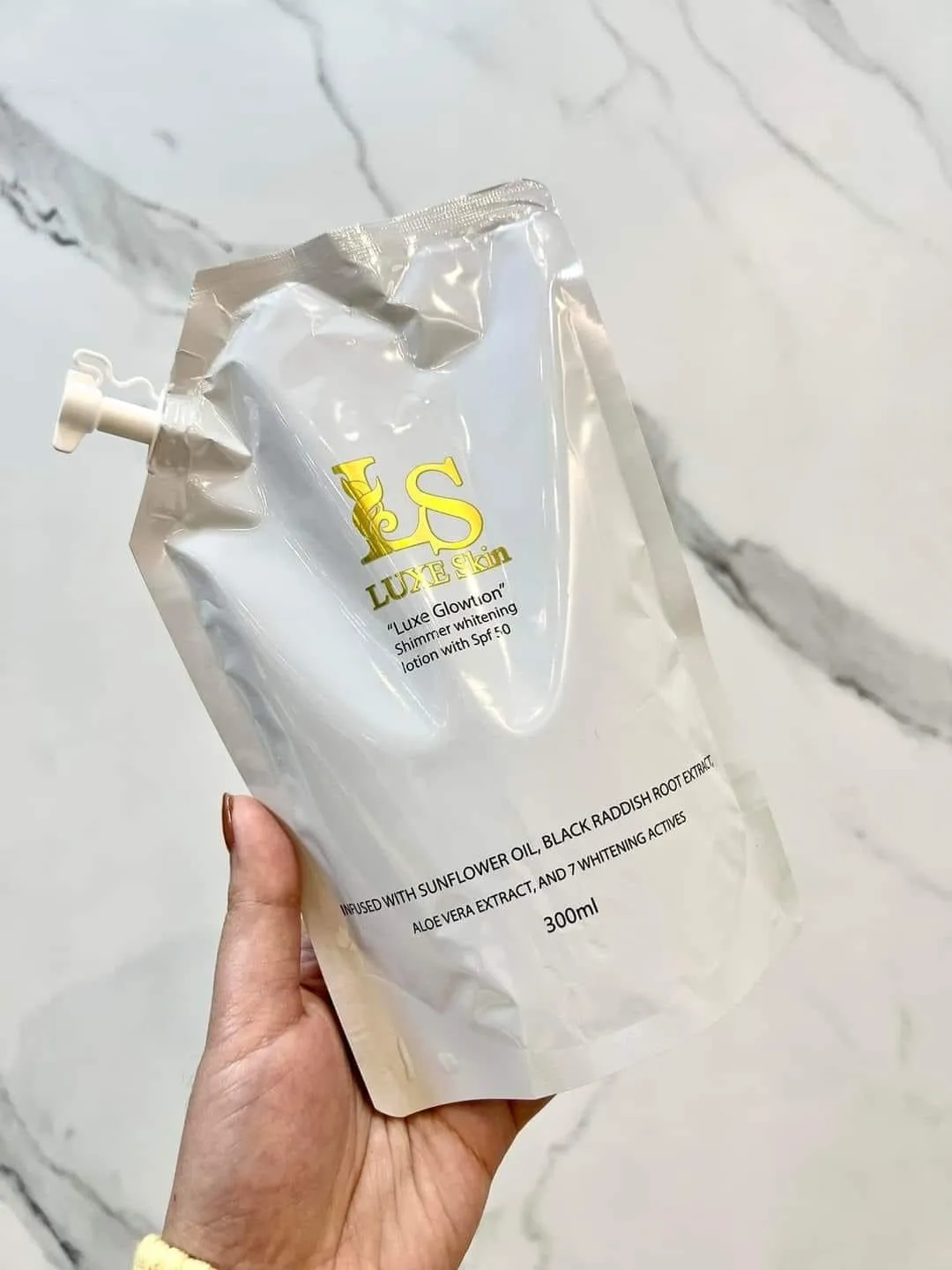 Luxe Skin - Luxe Glowtion Shimmer Whitening Lotion with SPF 50 - REFILL SACHET 300 ml